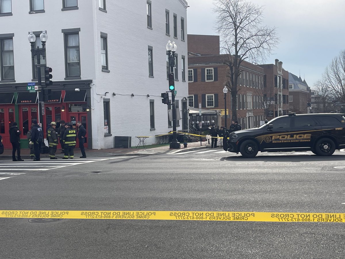 EARLIER SUSPICIOUS PACKAGE INVESTIGATION NEAR EMBASSY OF VENEZUELA: 1000 Bl. of 30th St. N.W. @DCPoliceDept and @dcfireems was on scene for a suspicious package investigation. That item has since been cleared and nothing hazardous was located.