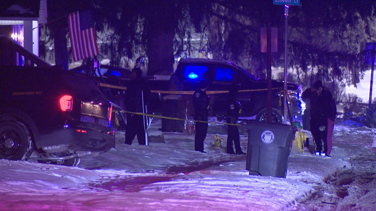 Akron police had a large crime scene overnight on Champlain Street and Elwell Court. Social media seems to indicate a fatal shooting but awaiting info from APD