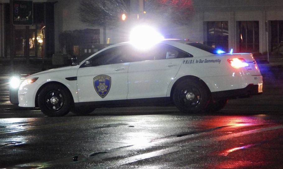 Developing: Active situation  shots fired call at 1080 W 3300 S, South Salt Lake. Multiple agencies on scene containing area. Suspect (black ski mask, red hoodie, black pants) possibly located; commands being given. No victims have been located, but they are still in the