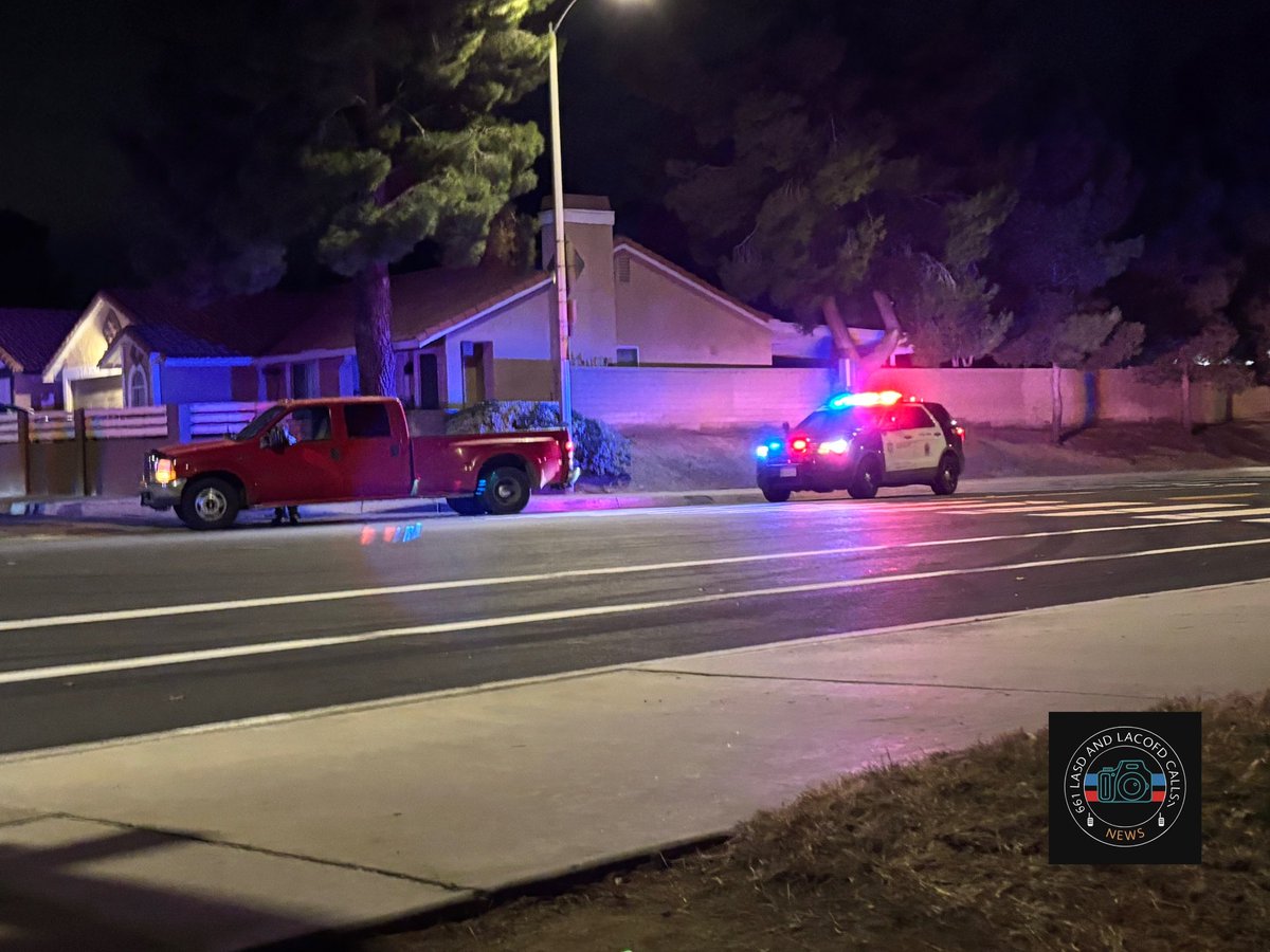 Palmdale,ca: 902t/902r(traffic collision with injures/rescue responding) Gilworth Ave and Ave R-8, vehicle vs pedestrian
