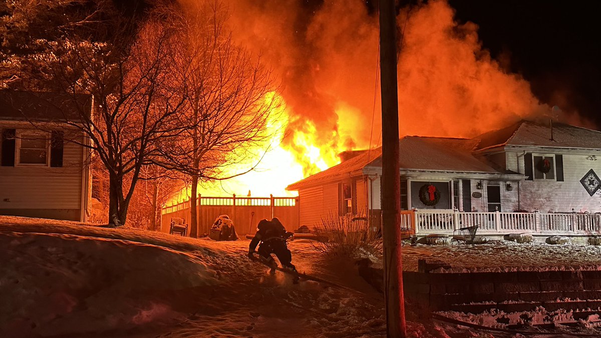 Uxbridge, Ma - 3rd Alarm Now Transmitted   Uxbridge, 2nd  Pine Grove