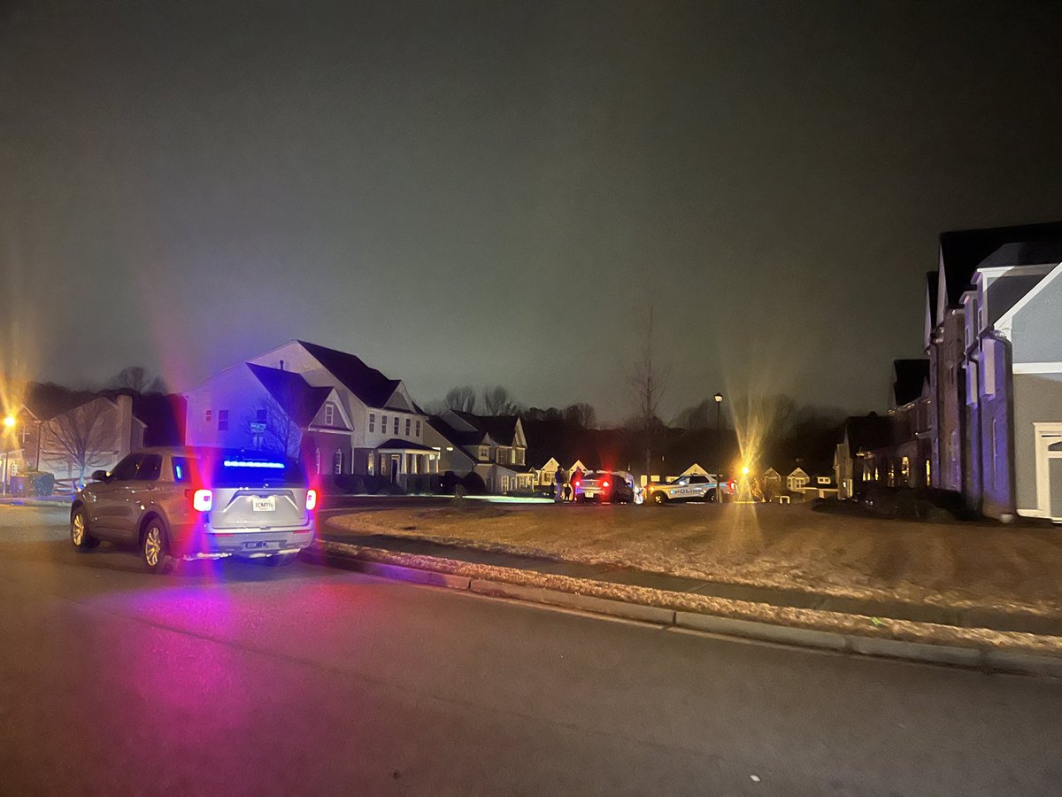 Gwinnett County: 4 adults are dead after a domestic related shooting. An adult man is in custody. 3 kids were in the house, called 911 and hid in a closet. They’re now with family. K-9 unit located suspect in nearby tree line.