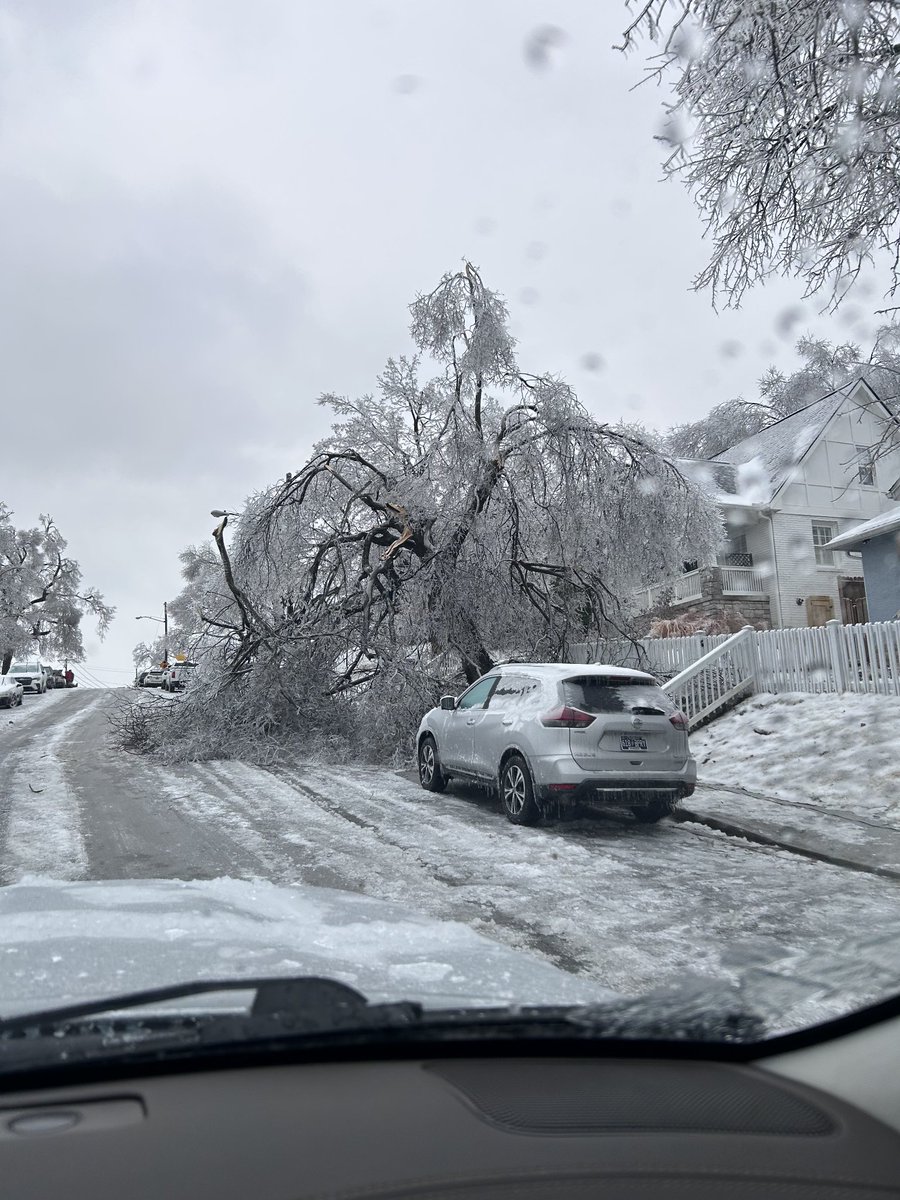 Slushy roads from earlier today have frozen, making travel increasingly hazardous. Downed trees are blocking or partially blocking travel lanes across Nashville.   Officers are staffing fixed posts across the city, including a Franklin Rd downed