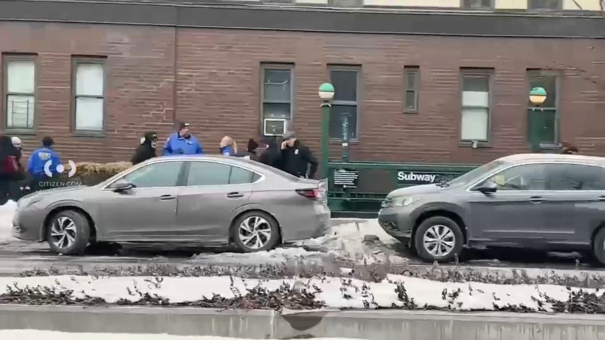 One person critical after shooting at Bronx subway station platform