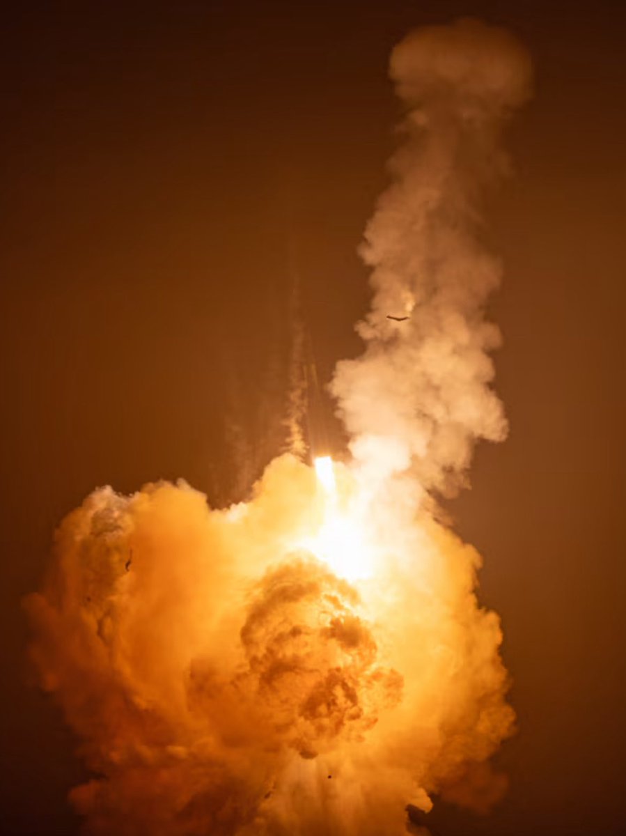 The USAF test-launched a Minuteman III ICBM from Vandenberg into the Pacific. The missile carried three unarmed Mk12A reentry vehicles for the 335-kiloton W78 warhead. The MIRV test comes as US is considering increasing deployed warheads