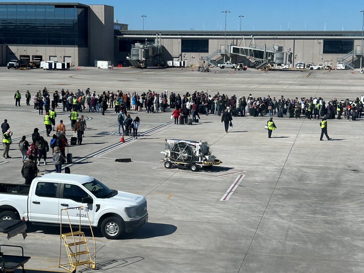 Passengers evacuated at Kansas City International Airport after possible threat; FBI investigating