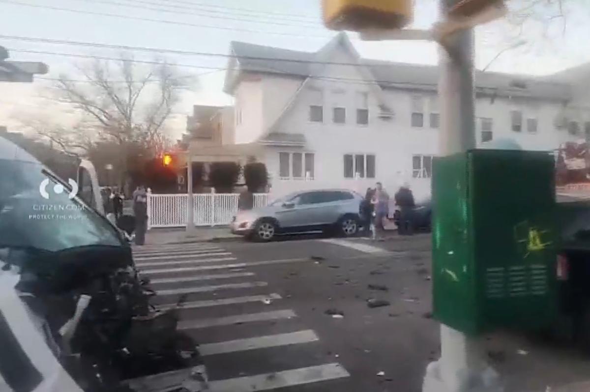 1 killed, 11 injured in multi-vehicle pileup involving FDNY truck on NYC street