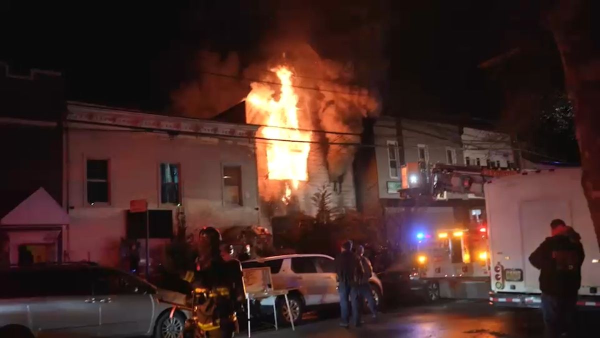 6 people injured, including 2 firefighters, after flames engulf home in Canarsie