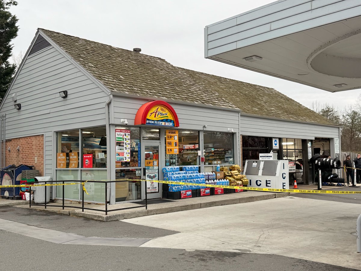 Officers are in the 11000 block of South Lakes Dr in Reston for a fight involving a large group of teens that happened at 2:04pm. One juvenile male was stabbed and was transported to a local hospital with non-life-threatening injuries