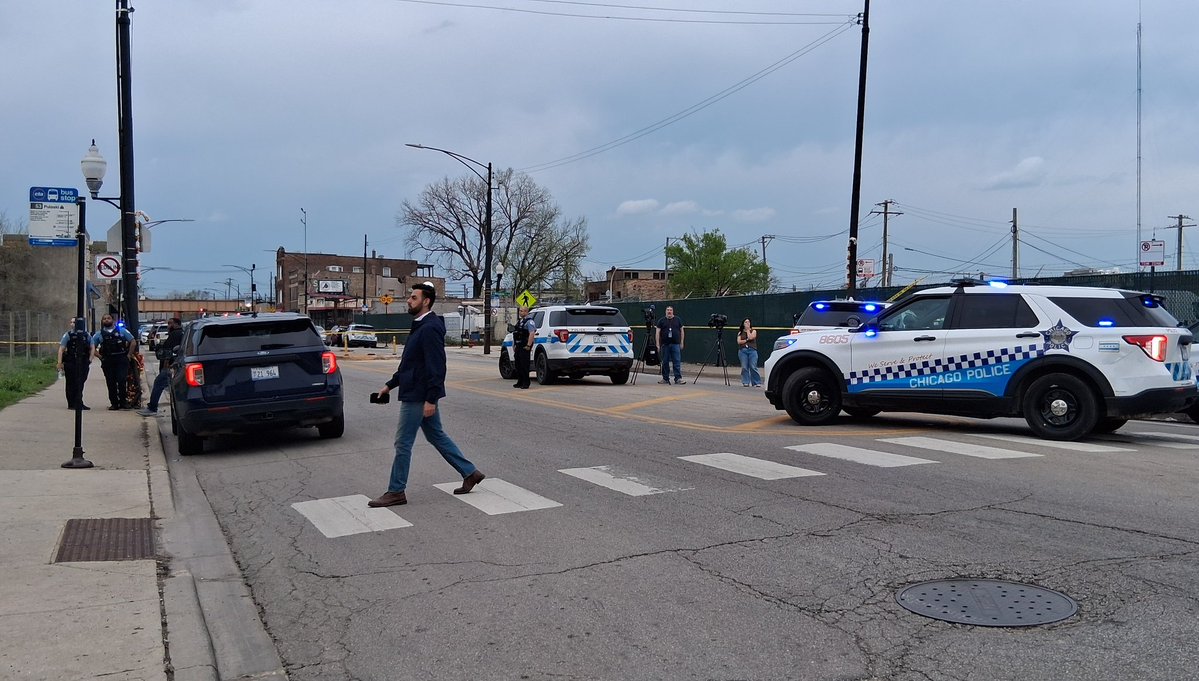 Mass shooting and killing vehicle dropped over at 630 N Lotus in the back it's burned out  Mass Shooting Homicide: 4 Shot 3 Dead, One Critical.  scene look like they might be AK-47 rounds] Four victims were near the sidewalk when an unknown vehicle approached the victims