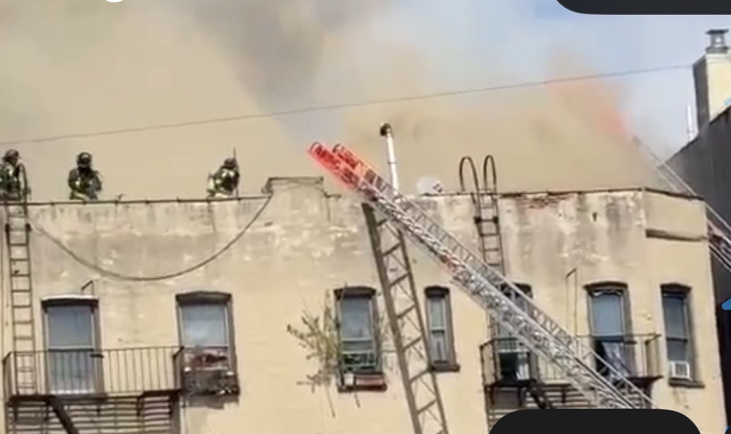 Bronx *3RD ALARM* Box 3326 660 E 187th St off Belmont Ave FIRE ON MULTIPLR FLOORS IN A 5 STORY 50X75