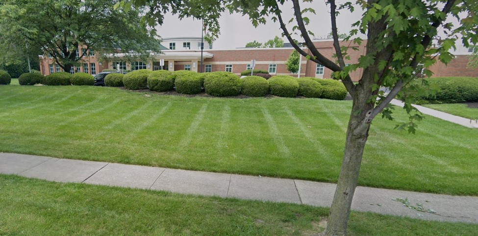 Reports of possible shooter, bomb threat at suburban Cincinnati school district