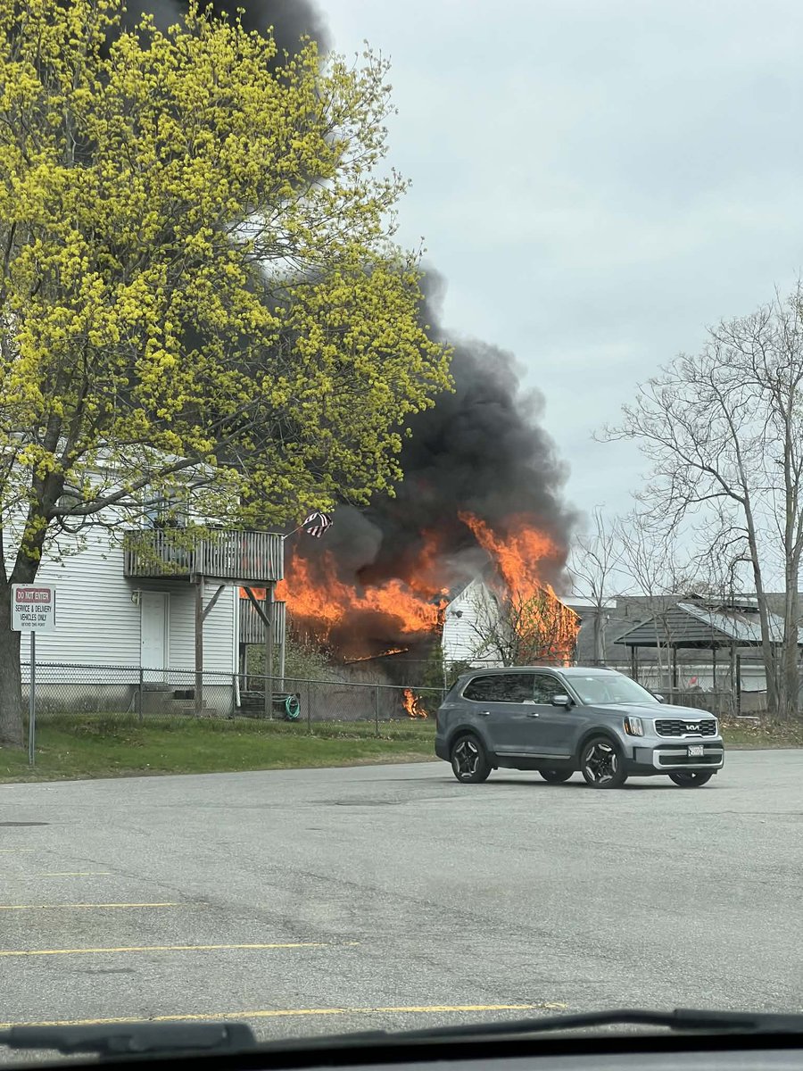 Photos of pre-early arrival of today’s fire on Village St. in Lowell