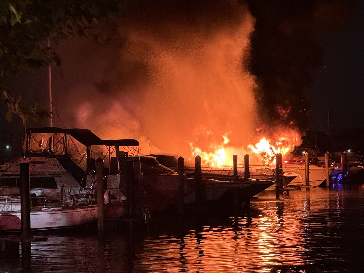 Boat fire James Creek Marina 2100 2nd St South-West Had 1 boat fully involved. Fire knocked down using 2 pronged attack wth land units and 2 fireboats. Damage to adjacent boats on both sides. No initial reports of injuries. DC firefighters