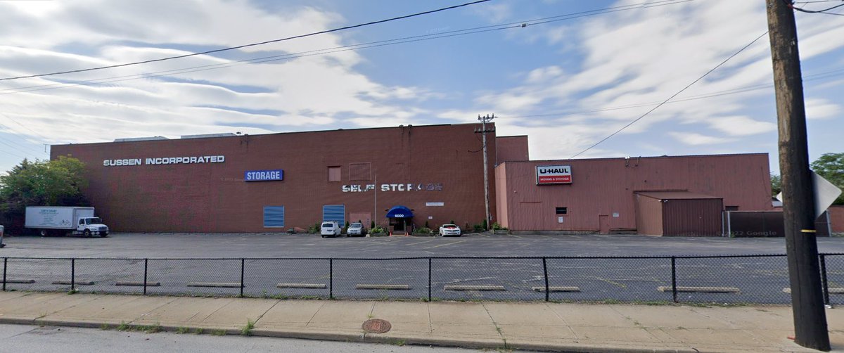 Cleveland, Oh (Cuyahoga Couty) 2nd Alarm With Mayday   6000 Carnegie Avenue   2nd Alarm Requested Due To A Mayday At The Working Multi Sty Brick Commercial Building Fire. 2 Firefighters Got Lost Inside Due To The Smoke.