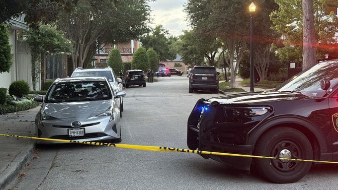 2 adults, 2 children found dead in reported shooting at home in River Oaks area of Houston, Texas, police say