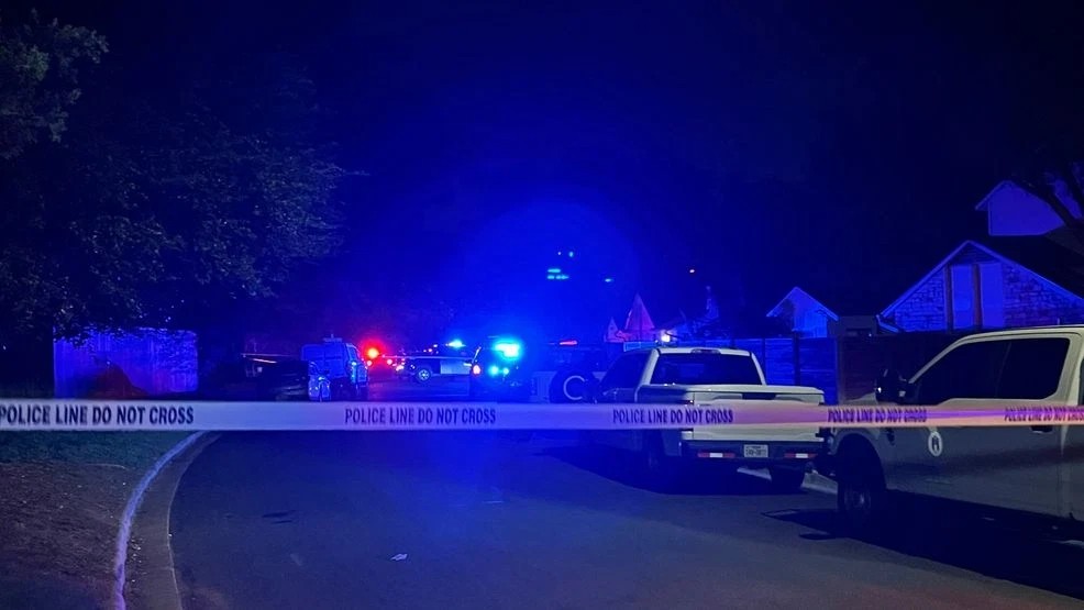 Man fatally shot during dog walk in Northwest Austin, neighbor arrested