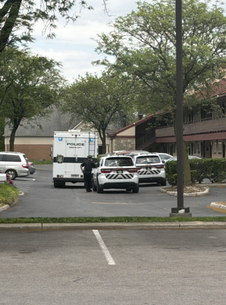 One man is in custody following a barricade situation in a Grove City motel.