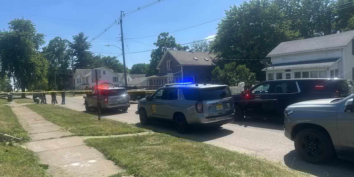 Six people were found dead at numerous crime scenes and the suspected gunman fatally shot himself, police in Iowa said