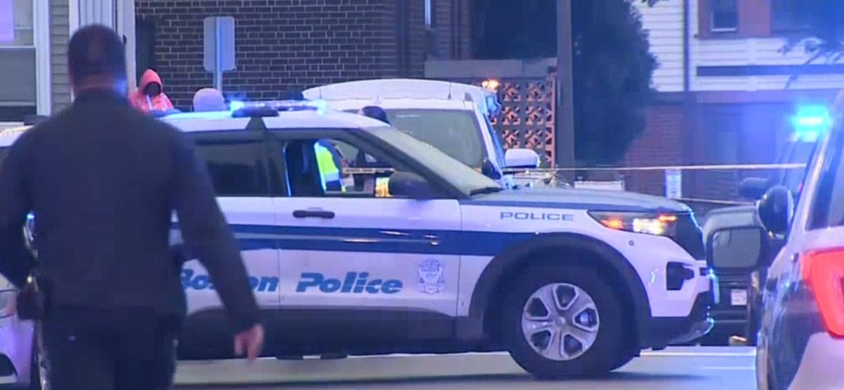 Dorchester Death: Boston Police responded to Seldon St tonight where EMS pronounced an adult male dead…no word on any arrests
