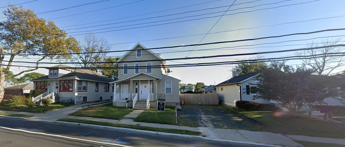 Long Branch,New Jersey (monmouth county)  2nd alarm w/ mayday   118 joline avenue   2nd alarm requested for a 2 sty residential with heavy fire and smoke showing charlie side. 2 lines operating. quick mayday transmitted. evacuation tones. all units accounted for.