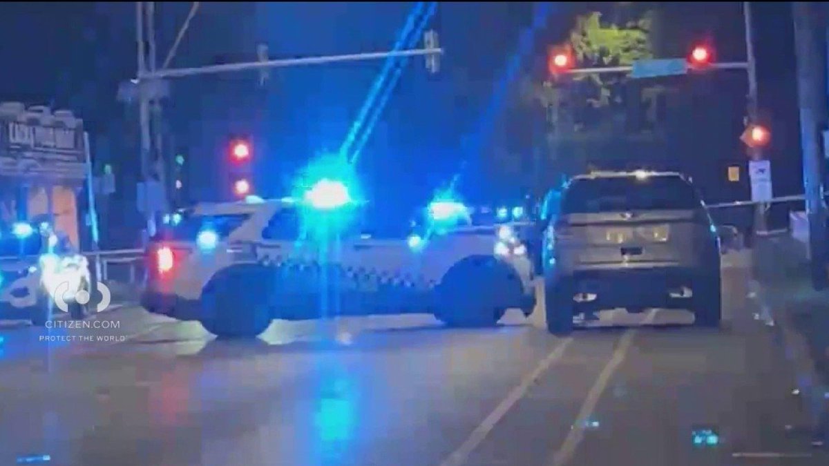 48-year-old man was shot and seriously injured during an attempted carjacking on Chicago's West Side. The incident happened in the 1600 block of South Keeler Avenue in the North Lawndale neighborhood.