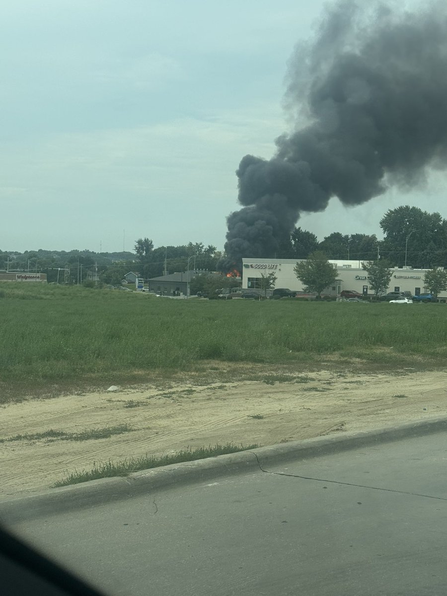 Omaha, Nebraska 204 and Maple fire