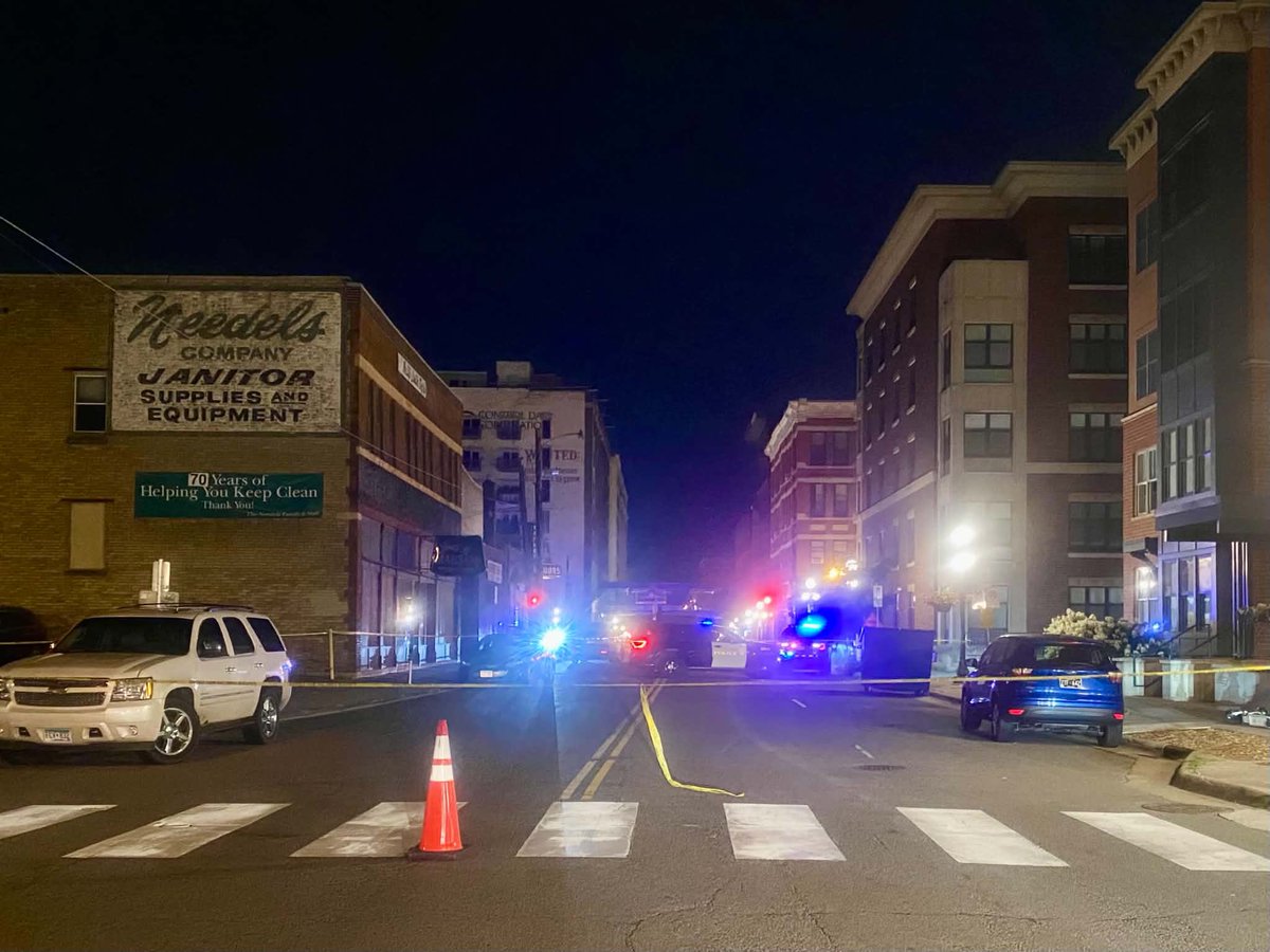 Saint Paul Police Investigating Fatal Shooting in Downtown Shortly before 12 a.m., officers responded to the 200 block of 7th Street East following multiple reports of shots fired. Officers arrived on scene and located two gunshot wound victims.