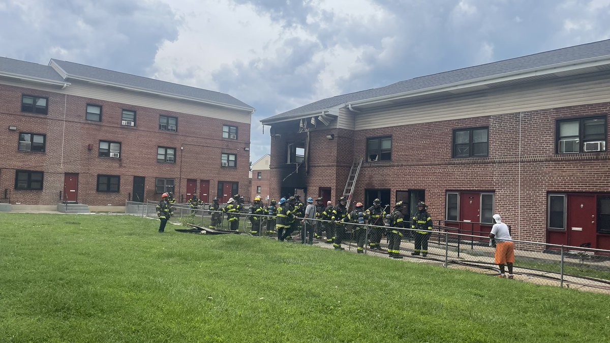 Shortly after 1200 hrs,@BaltimoreFire responded to the 200 blk of Beale Ct. Units discovered a 2‑story low‑rise with  fire showing from the 1st fl. There were no FF injuries. 1 civilian was injured & transported to an area hospital. The cause of the fire is under investigation