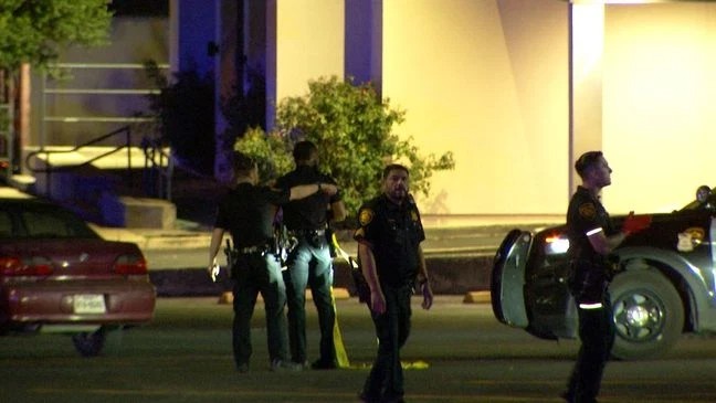 Man in serious condition after being stabbed multiple times, suspects on the run