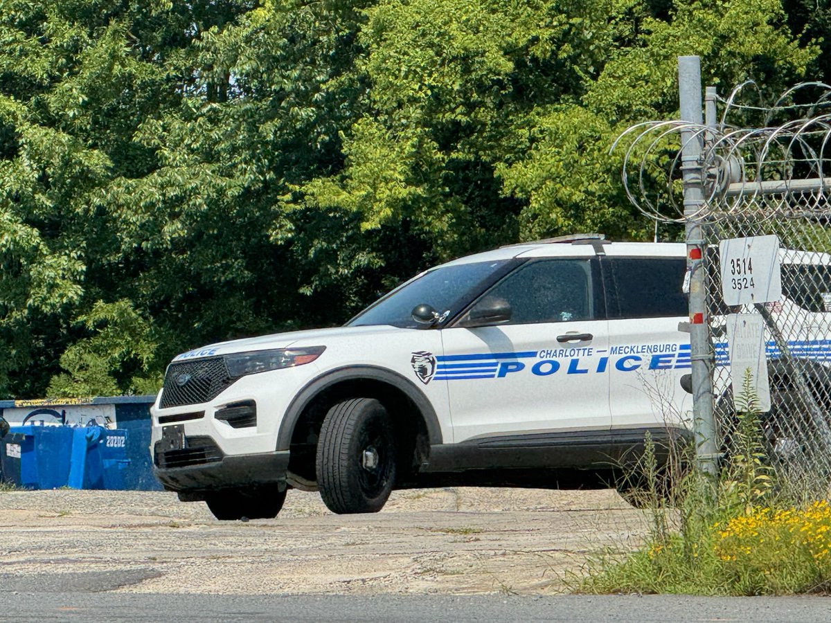 CMPD officer injured while responding to a copper theft near NoDa.