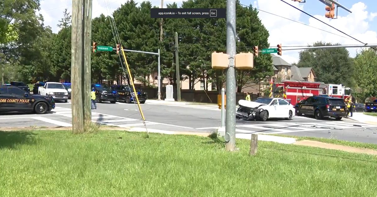 Officer involved in crash in Cobb County