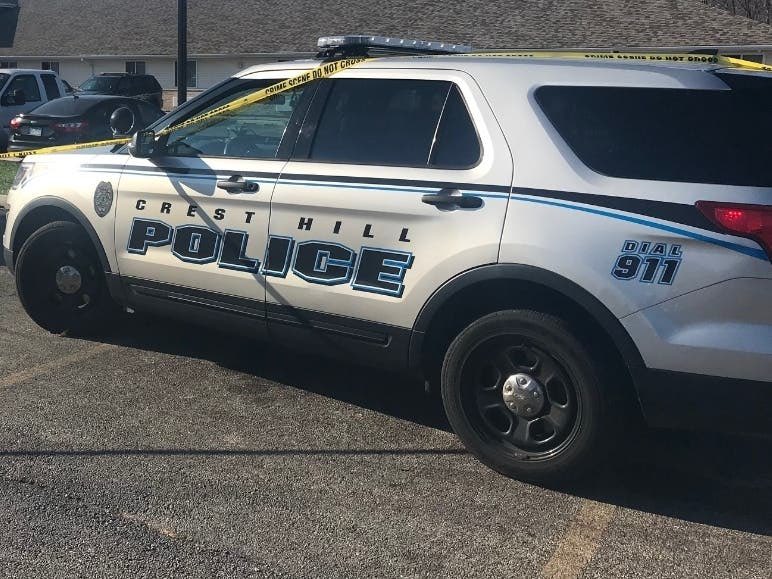 1900 Willow Ct. (Crest Hill IL.) MASS SHOOTING 4 TEENS SHOT, 1 KILLED... Police in the Southwest suburbs are investigating a Mass Shooting that left 4 teens shot, 1 dead late last night during a large gathering at a park