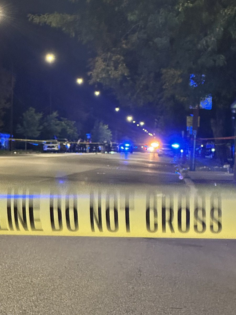 Chicago Police are investigating a Mass Shooting that left 15 ppl wounded, 1 dead during a large gathering in Washington Park. The shooting occurred around 11:37pm, Officers were on scene monitoring a large