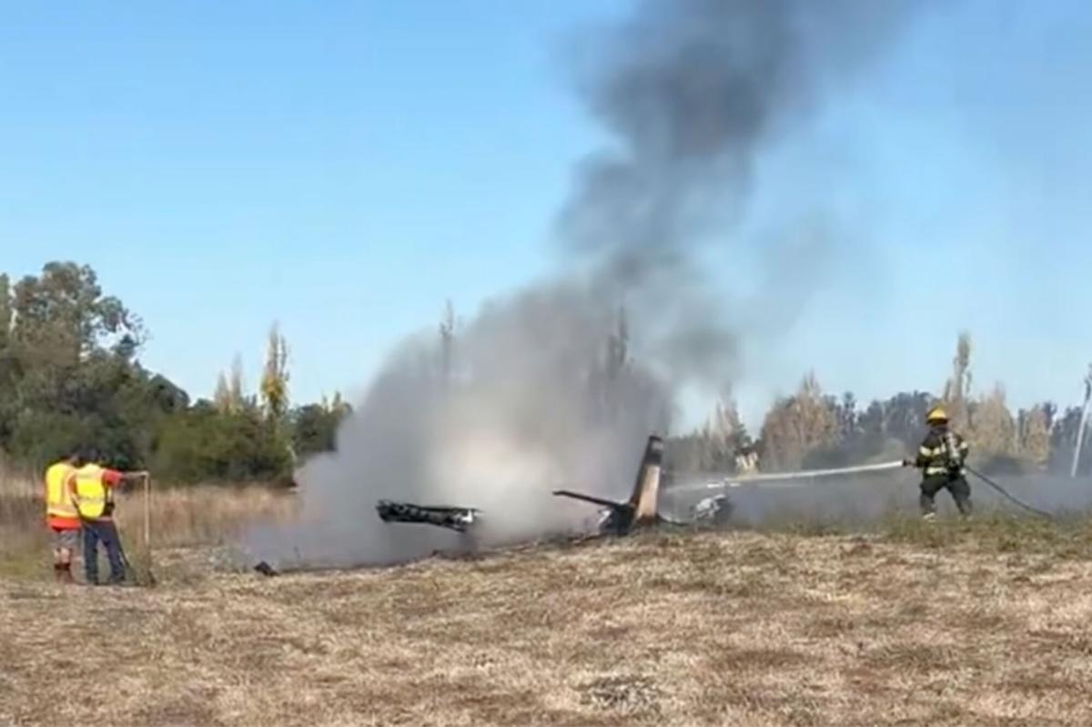 Plane erupts in flames after crashing in California wine country