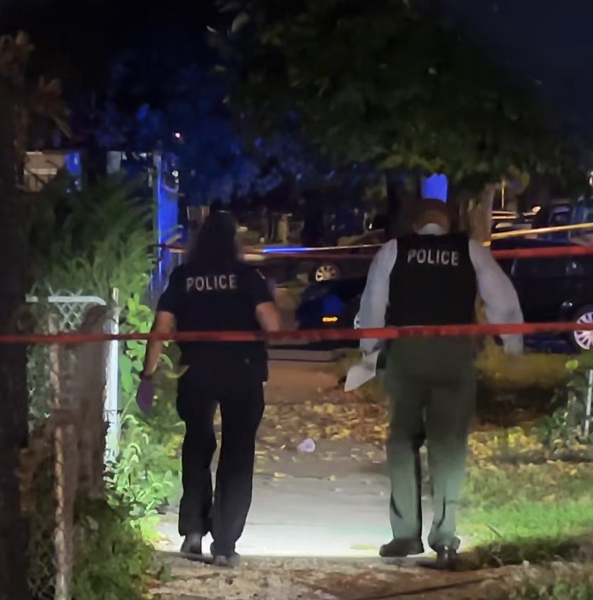114th & Edbrook MALE SHOT & KILLED Chicago Police are investigating a shooting that left a man dead overnight in Roseland. The shooting occurred around 12:36am, officers responded to calls of a person shot inside a gray Nissan.